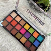 Paleta eyeshadow Anylady.Tonos tierra, vivos, matte y satinados. 21 tonos