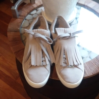 MICHAEL KORS SHOOES SIZE M