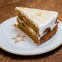 TORTA DE ZANAHORIA PORCION 