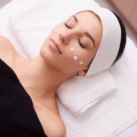 Tratamiento iluminador antipolucion ella perfect  regalo esponja konjac