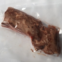 SOLOMILLO IBÉRICO MARINADO CON ACEITE DE SETAS.