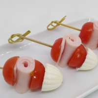 BROCHETA MOZZARELA Y TOMATE SECO