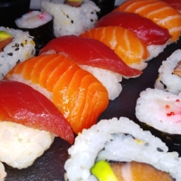 SUSHI VARIADO (20 UNID.)