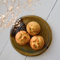 Scones , leche condensada en la masa