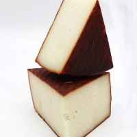 QUESO DE CABRA MADURO AL VINO