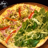 Pizza a elección   1 carlitos común o de pollo