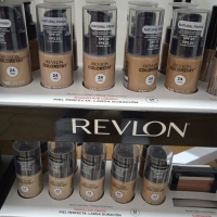 MAQUILLAJE PIEL SECA/ PIEL MIXTA REVLON