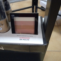 POLVO ILUMINADOR REVLON