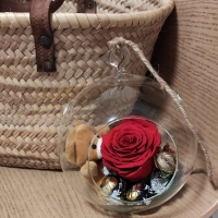 Bola para colgar o sobremesa con rosa preservada