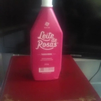 LEITE DE ROSAS. DESODORANTE. 310 ML